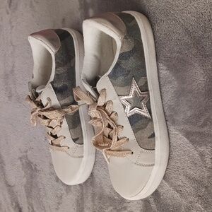 No Boundaries Taupe and Camo Sneakers